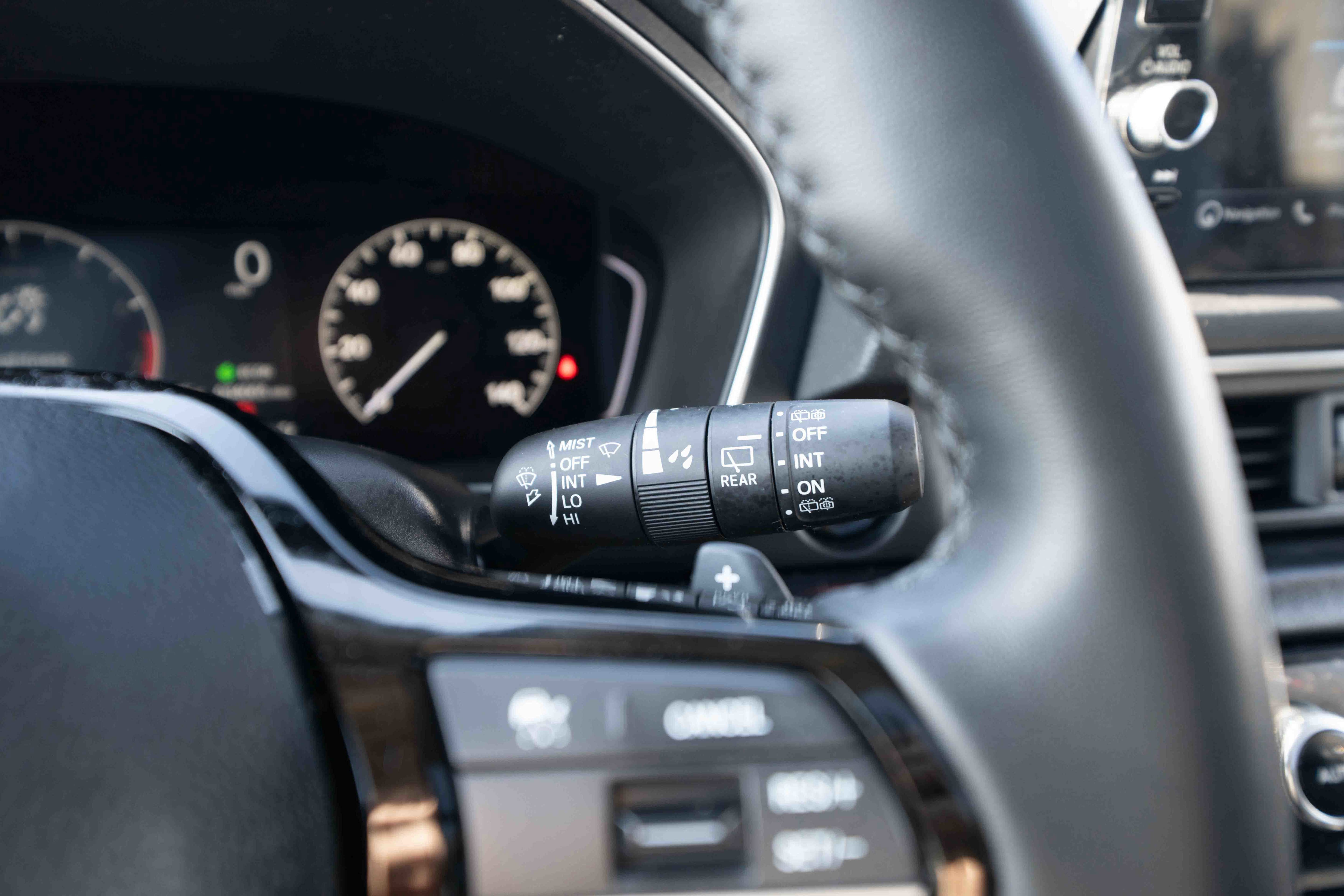 Used 2025 Honda Pilot Touring image 14