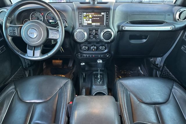 Used 2017 Jeep Wrangler Unlimited Sahara w/ Connectivity Group image 15