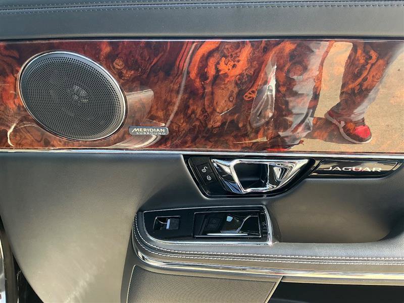 Used 2014 Jaguar XJ L Portfolio image 40
