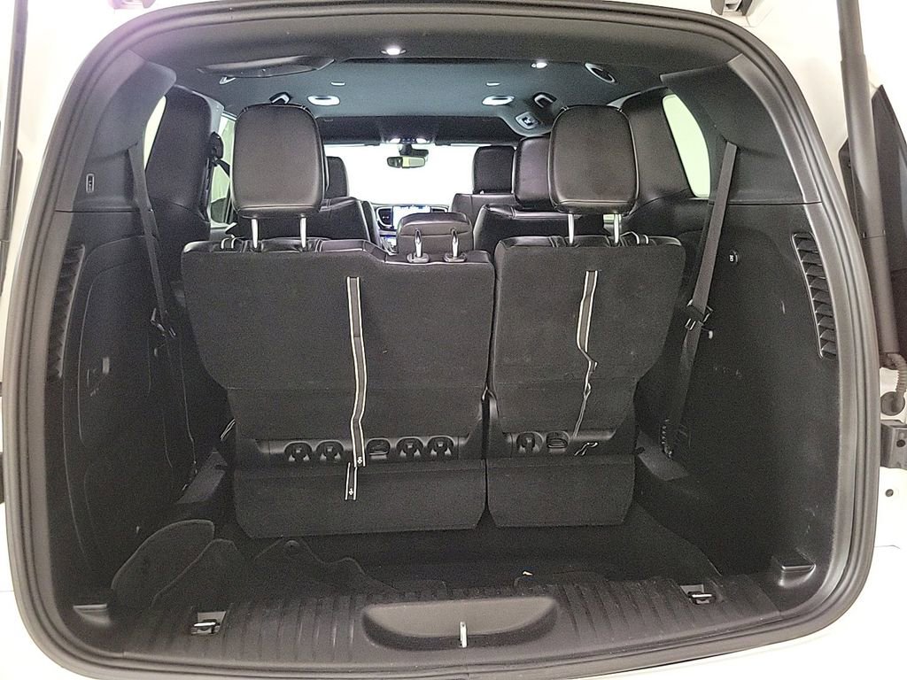 Used 2024 Chrysler Pacifica Select image 23