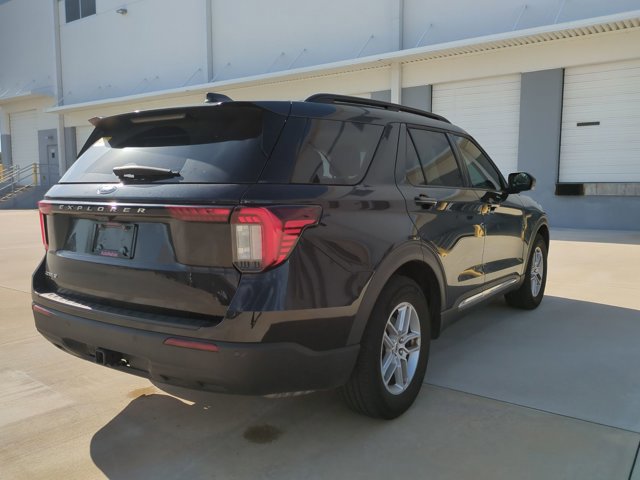 Used 2025 Ford Explorer Active image 5