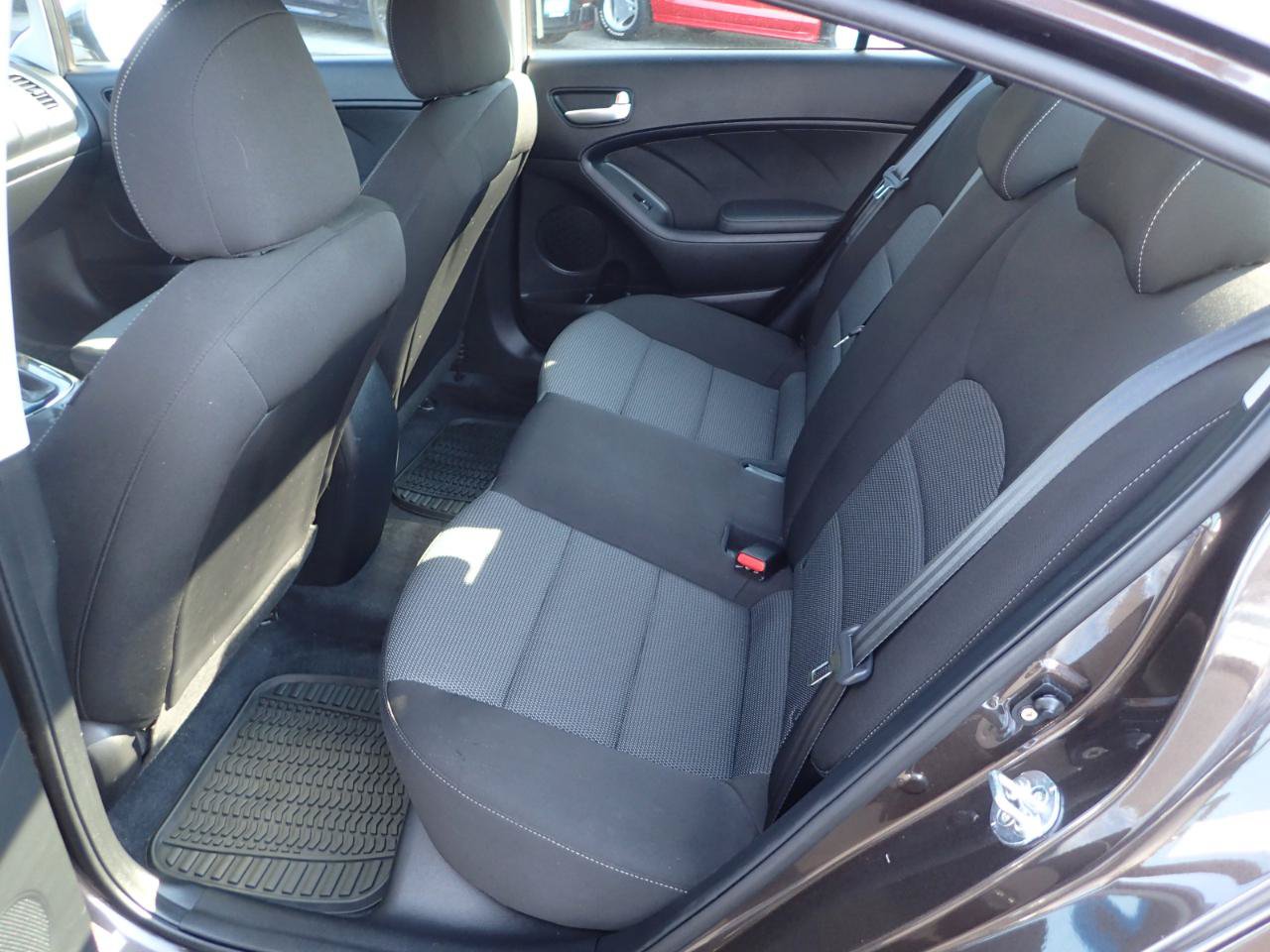 Used 2018 Kia Forte LX FWD image 10
