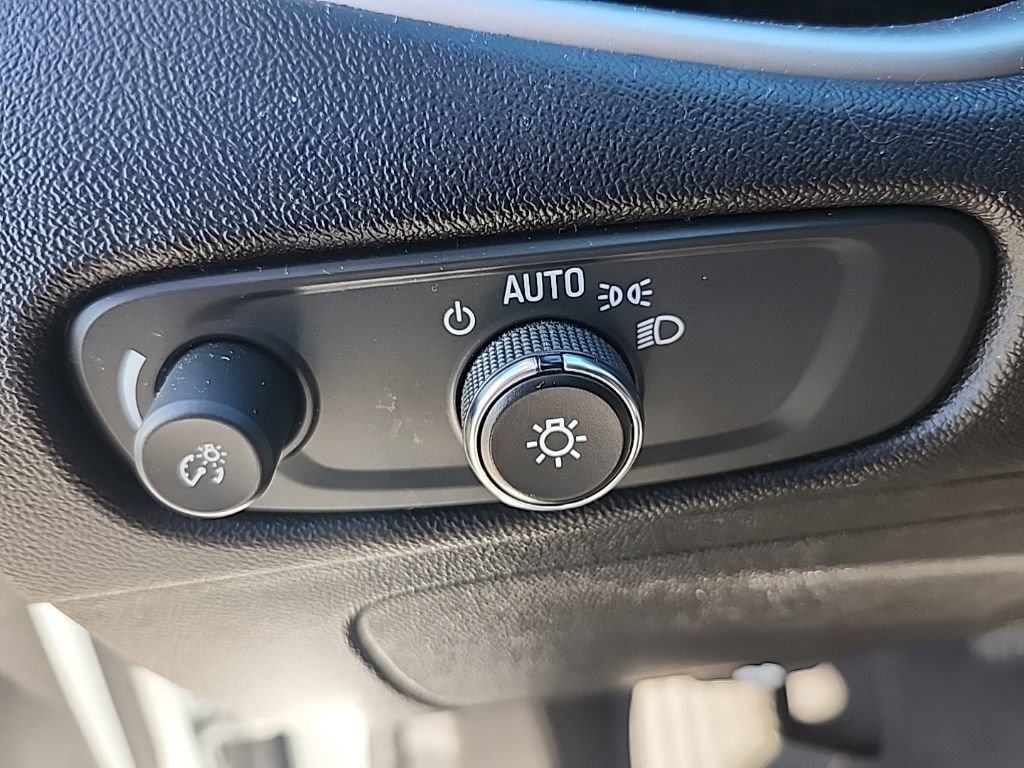 Used 2024 Chevrolet Malibu LT image 23