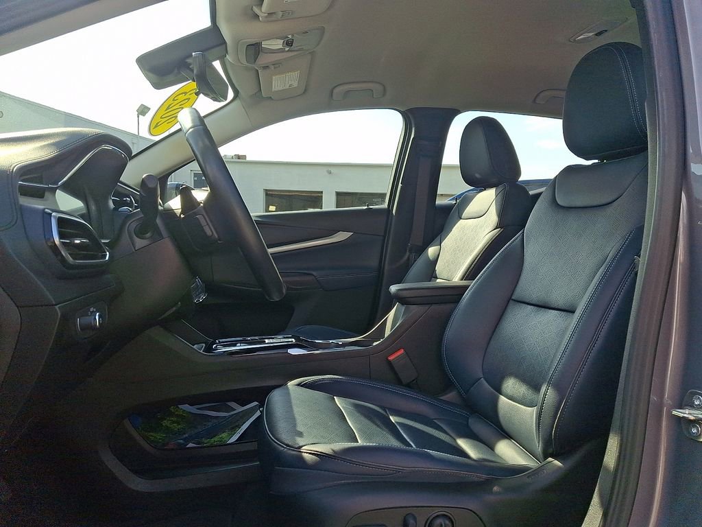 Certified 2023 Chevrolet Bolt EUV Premier w/ Super Cruise Package image 13