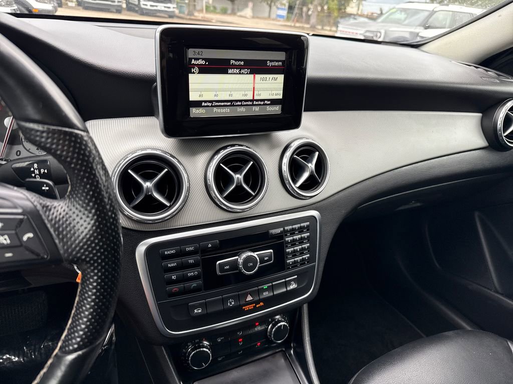 Used 2015 Mercedes-Benz GLA 250 GLA 250 image 17