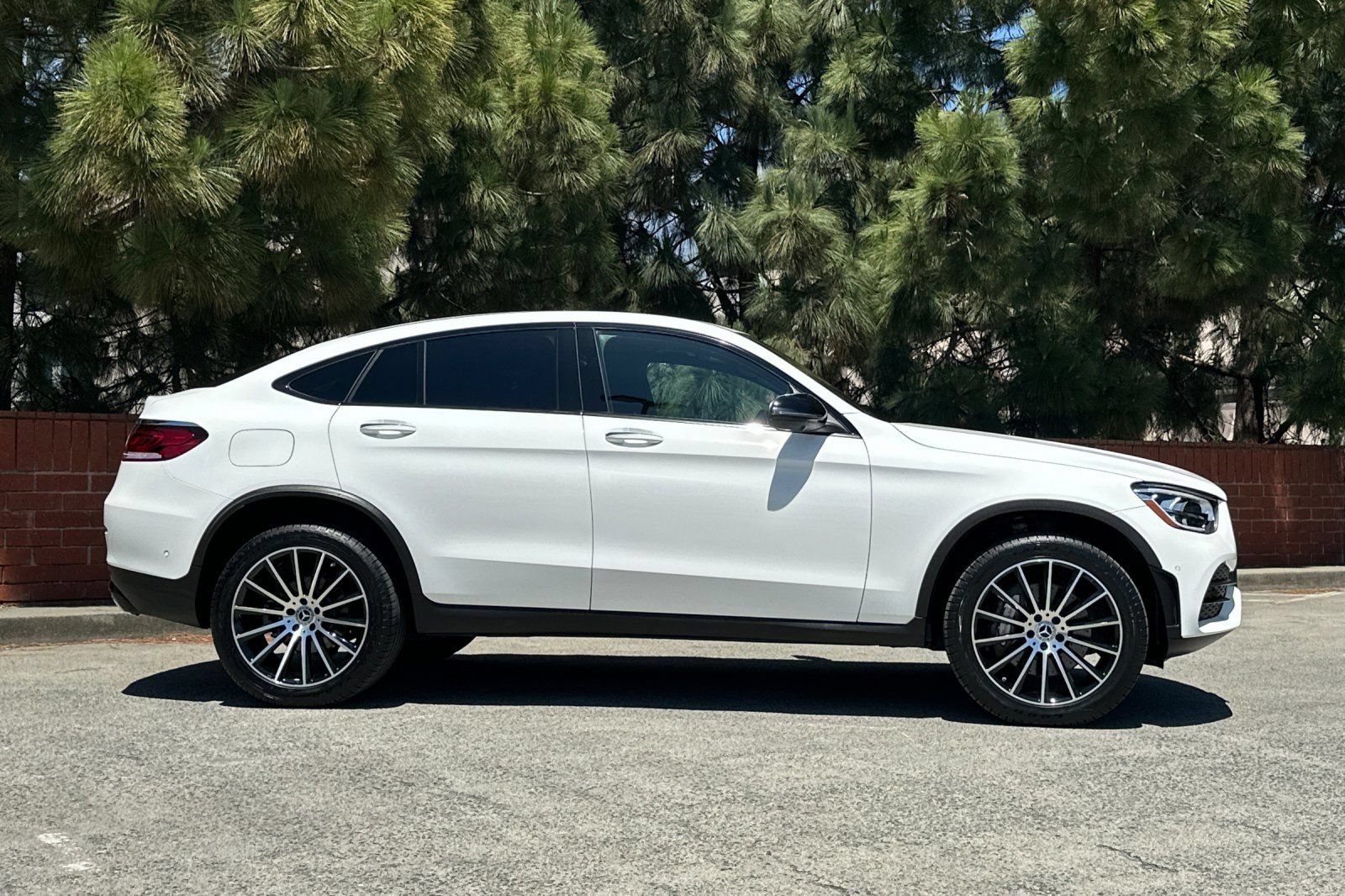Certified 2023 Mercedes-Benz GLC 300 4MATIC Coupe image 4