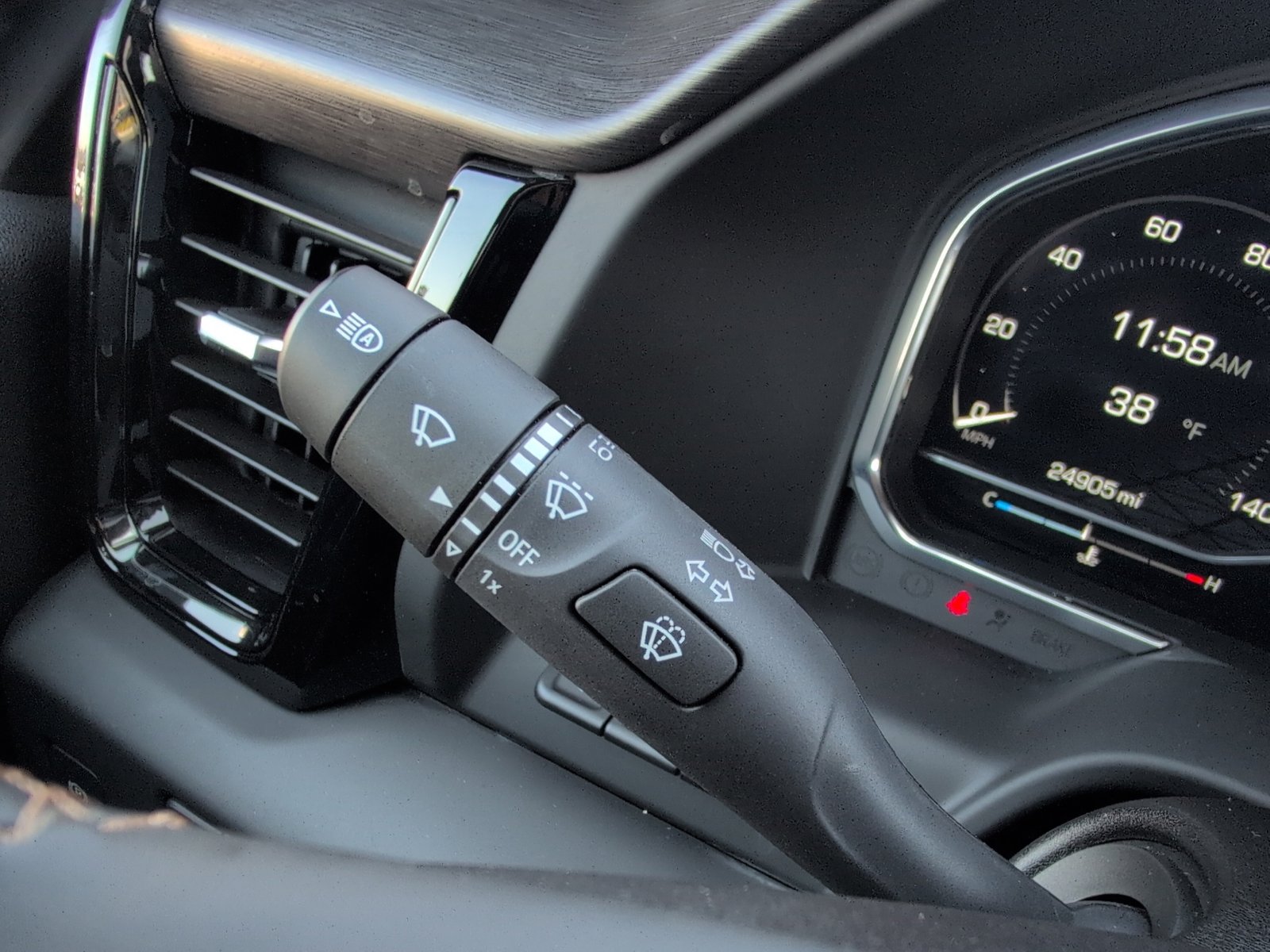 Used 2024 GMC Sierra 2500 AT4 w/ Technology Package image 26