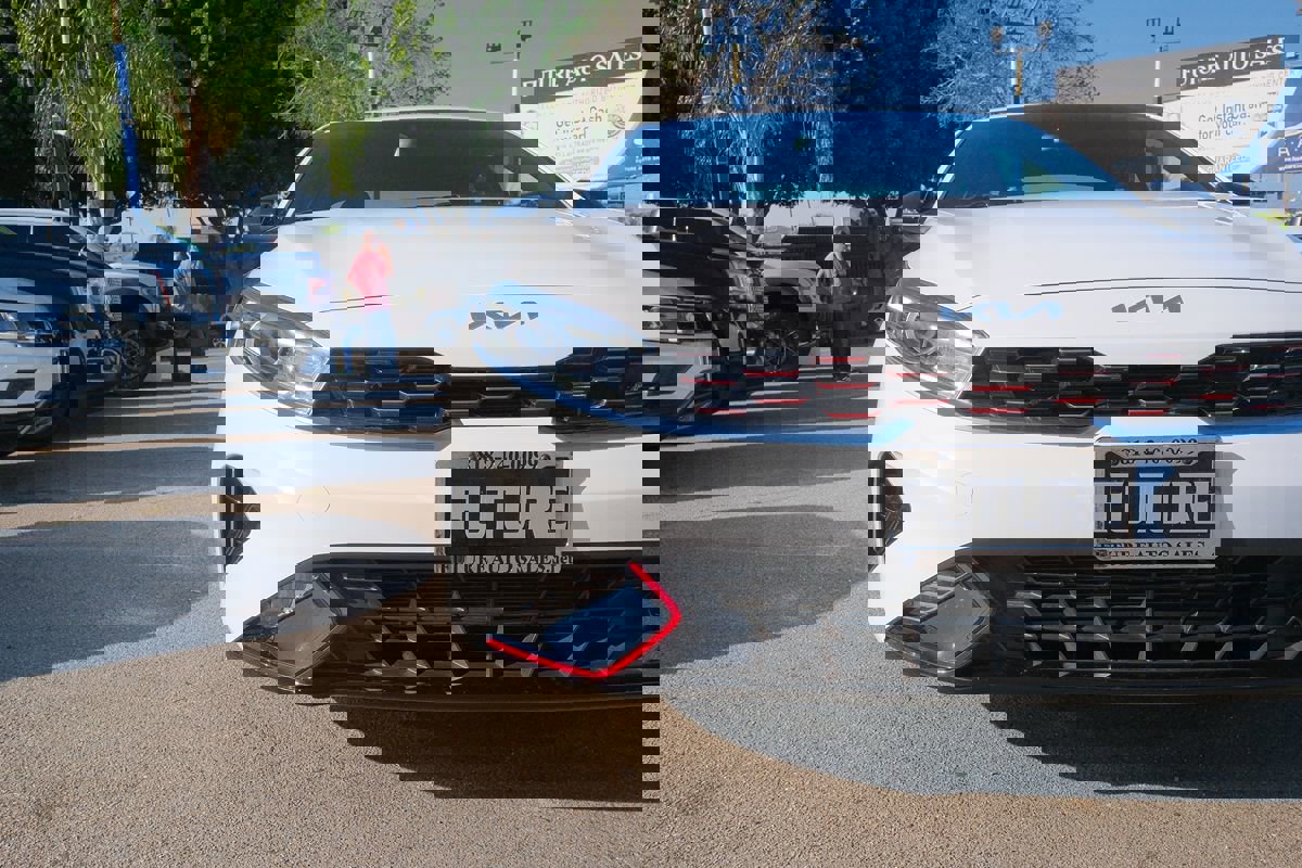 Used 2023 Kia Forte GT-Line image 35