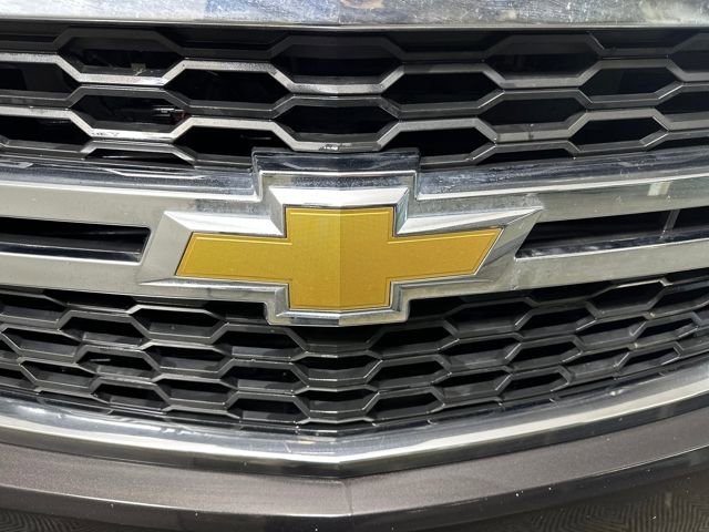 Used 2018 Chevrolet Suburban LT image 9