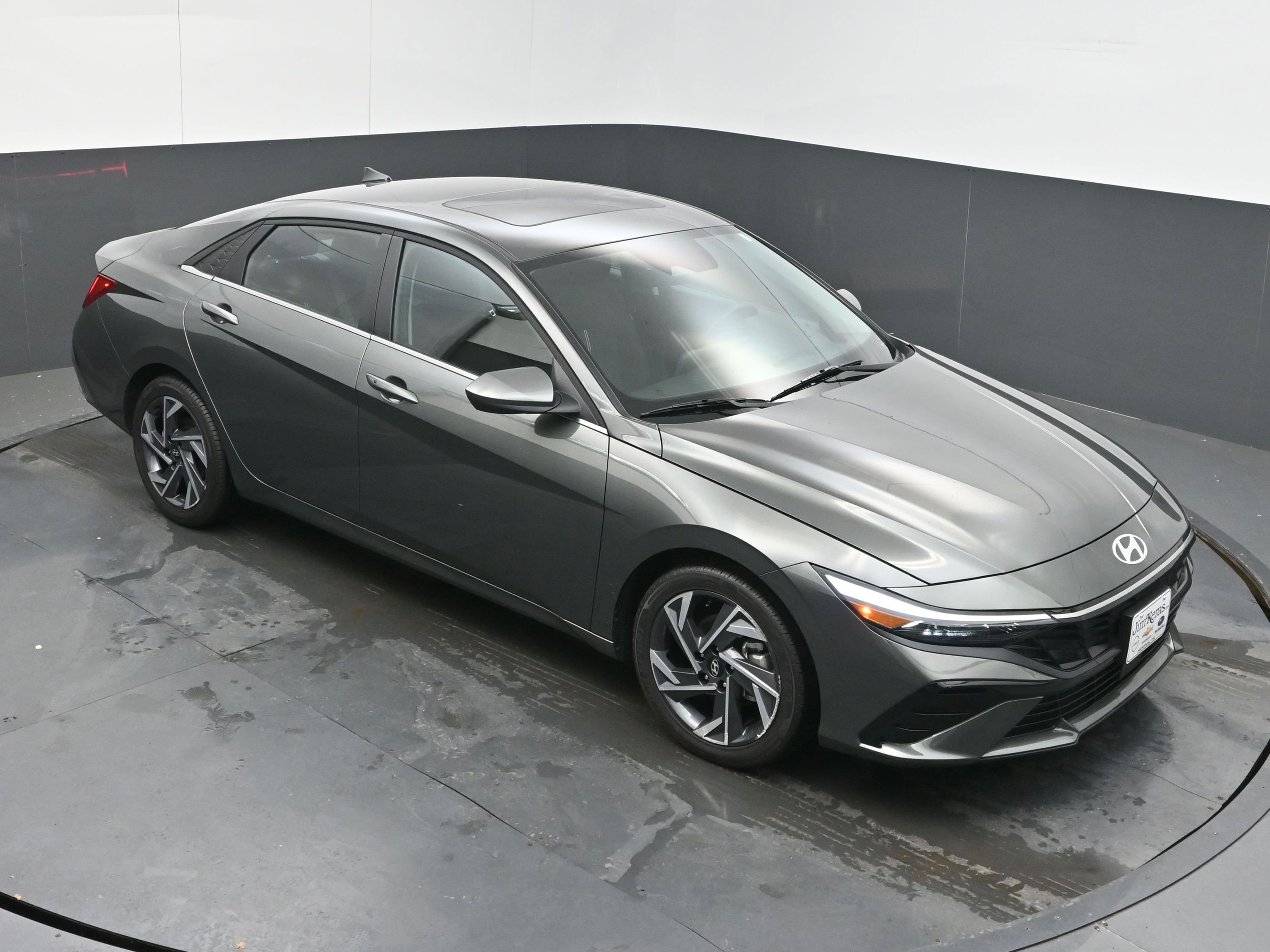 Used 2025 Hyundai Elantra SEL image 30