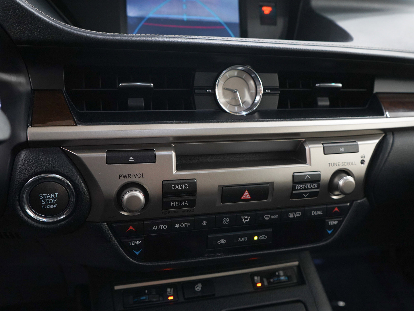 Used 2014 Lexus ES 350 w/ Premium Package FWD image 18