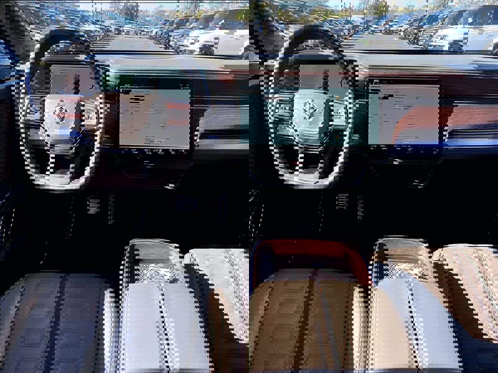 Used 2023 Rivian R1S Adventure image 17