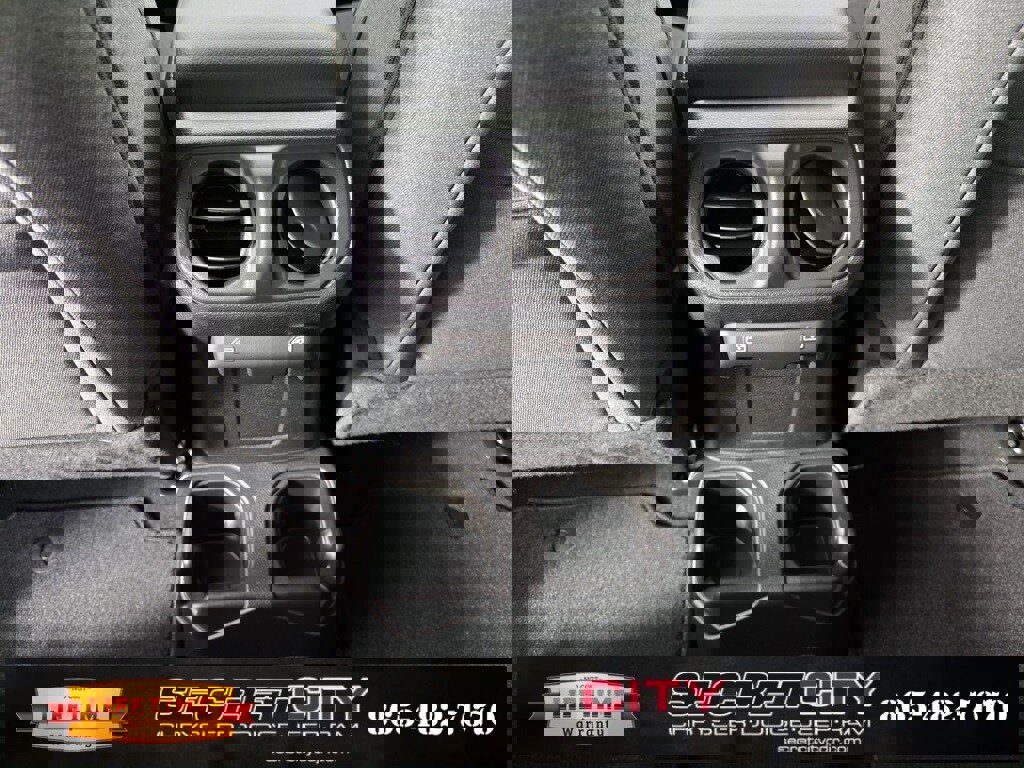 New 2025 Jeep Gladiator Sport image 27