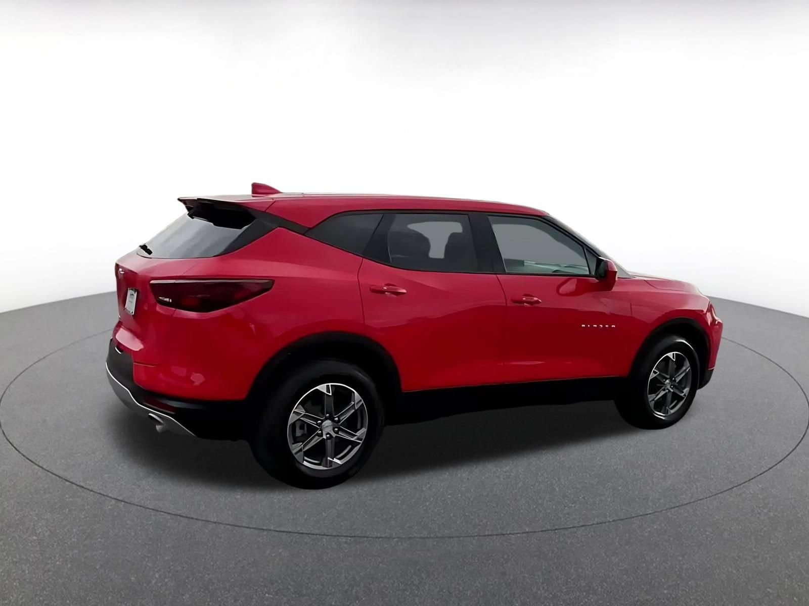 Used 2025 Chevrolet Blazer LT FWD image 13