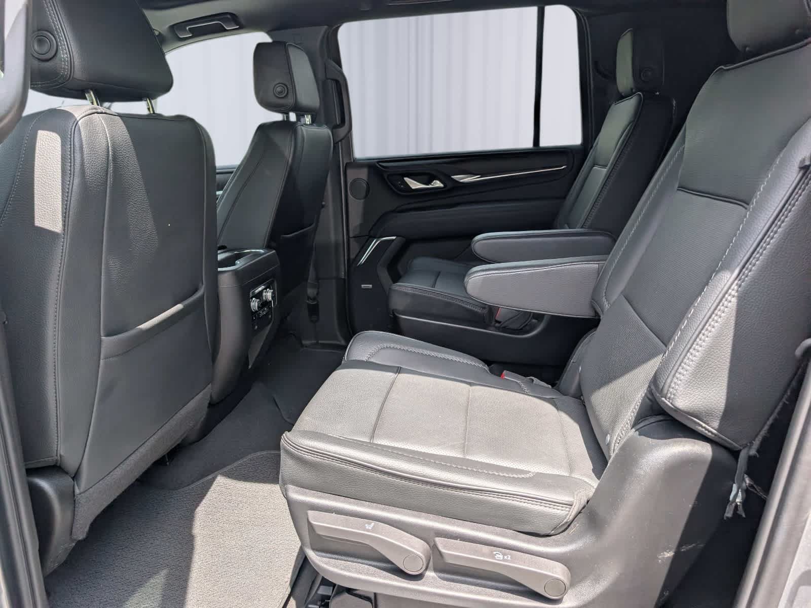 Certified 2024 GMC Yukon XL Denali AWD/4WD image 15