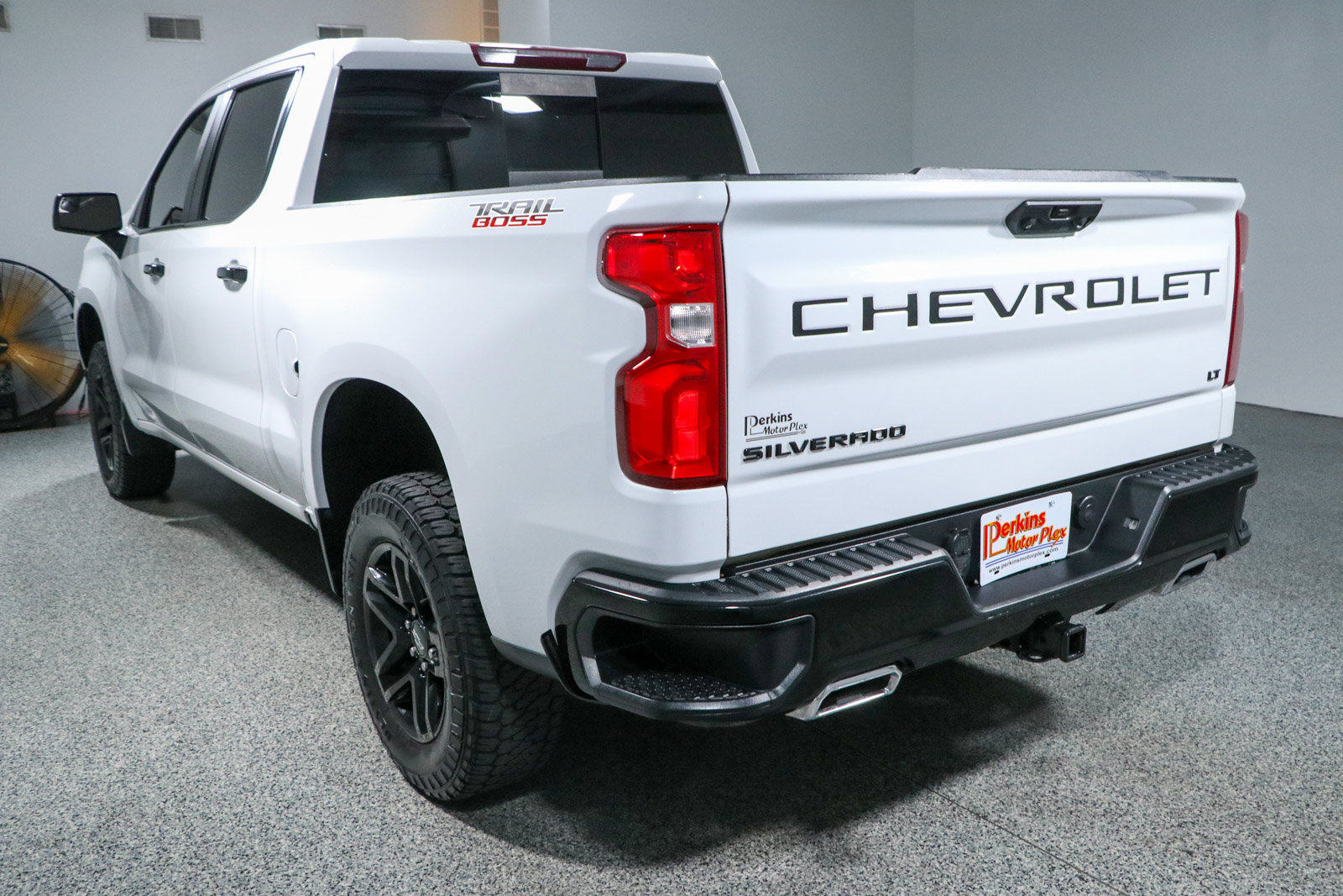 Used 2022 Chevrolet Silverado 1500 LT Trail Boss w/ Convenience Package II AWD/4WD image 9