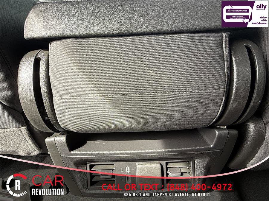 Used 2025 Chevrolet Silverado 3500 LT w/ Safety Package image 30