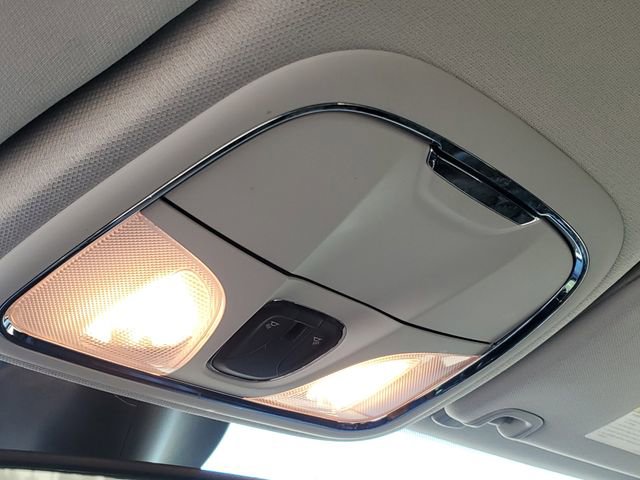 Used 2020 Jeep Cherokee Trailhawk w/ Technology Group image 31