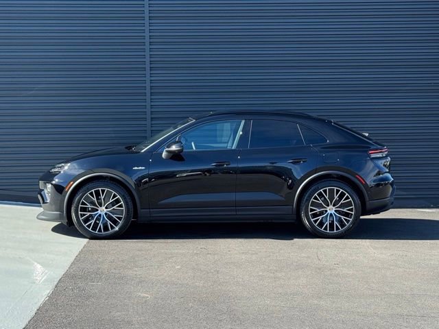 New 2025 Porsche Macan 4 Electric image 2