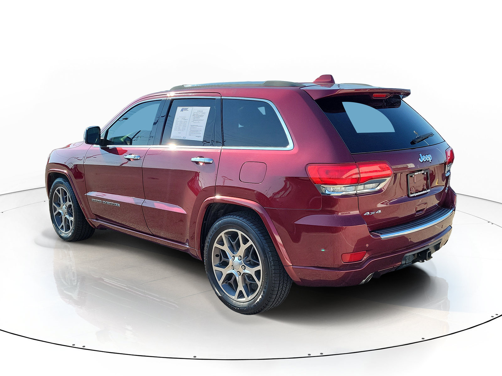 Used 2019 Jeep Grand Cherokee Overland AWD/4WD image 4