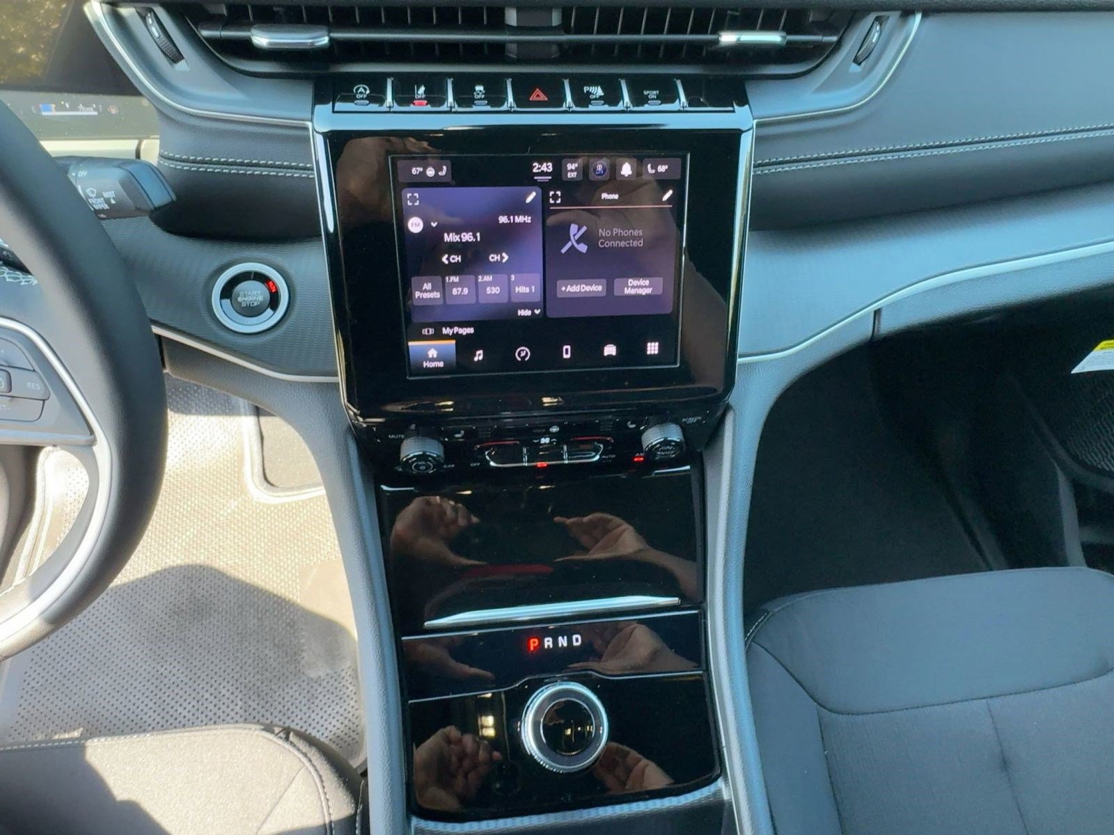 New 2025 Jeep Grand Cherokee L Laredo w/ Luxury Tech Group I image 22