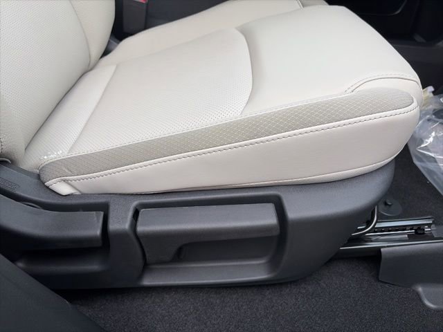 New 2026 Nissan Pathfinder SL image 22