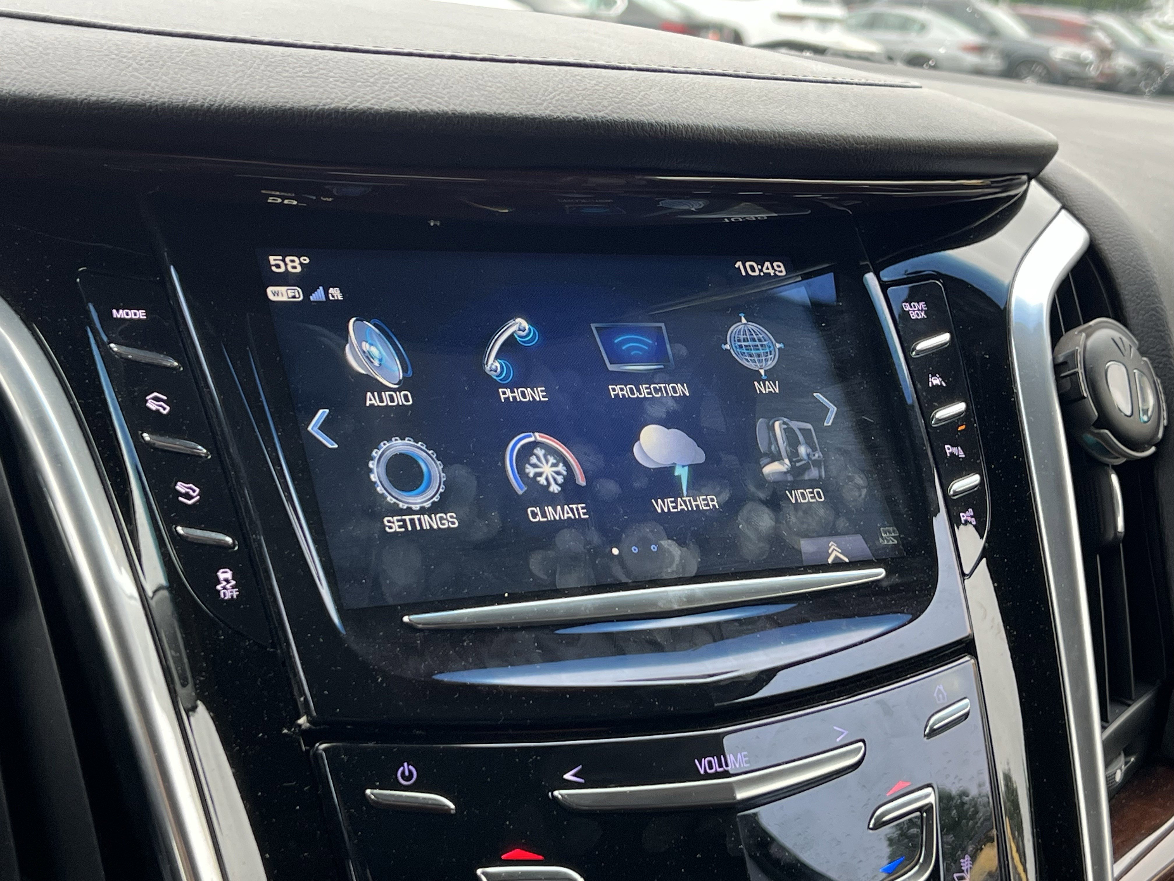 Used 2019 Cadillac Escalade ESV Luxury AWD/4WD image 25