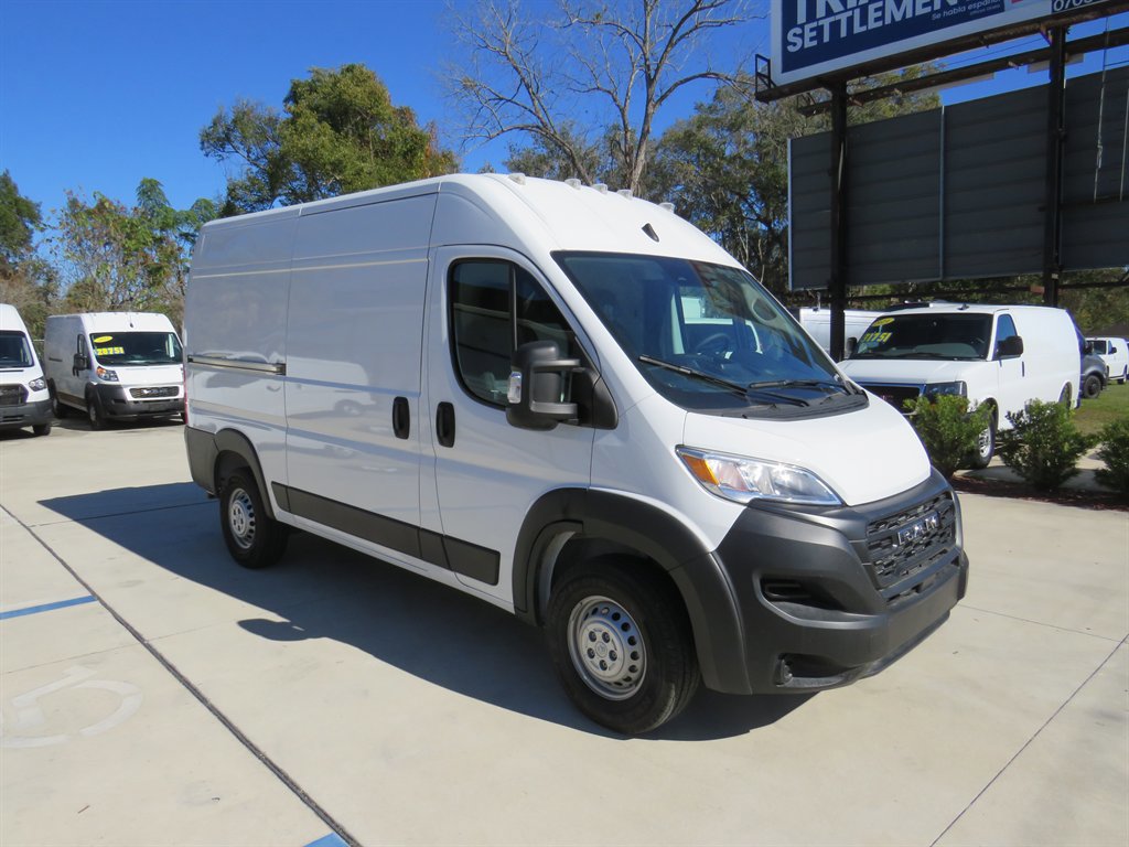 Used 2025 RAM ProMaster 2500 FWD image 1