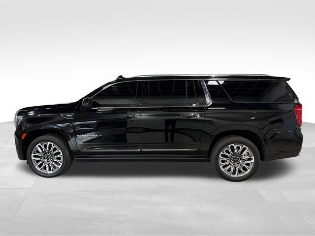 Used 2024 GMC Yukon XL Denali Ultimate AWD/4WD image 8