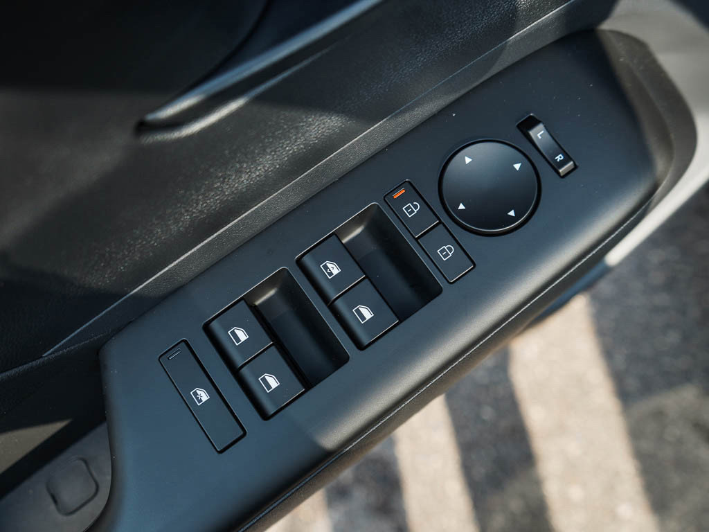 New 2026 Hyundai Kona SE image 16