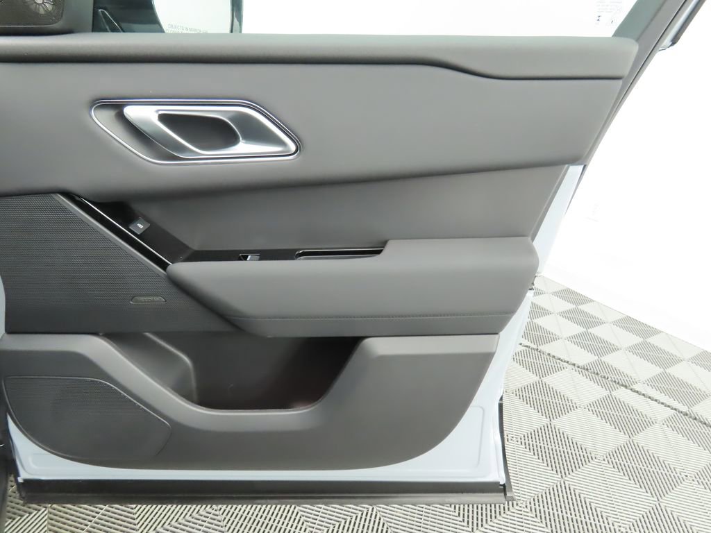 Used 2025 Land Rover Range Rover Velar Dynamic SE AWD/4WD image 25