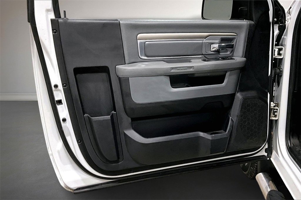 Used 2017 RAM 1500 Classic SLT image 18