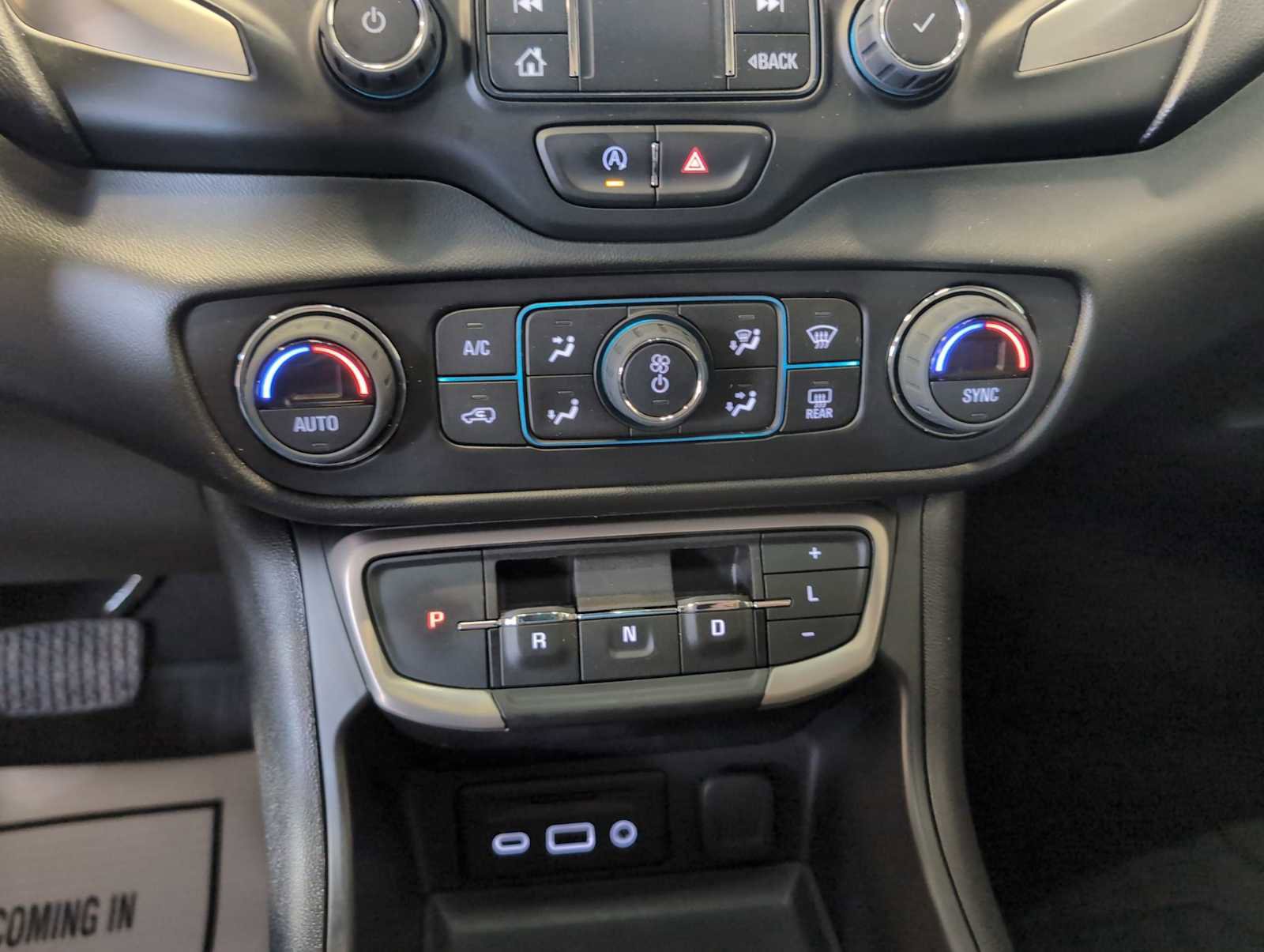 Used 2023 GMC Terrain Denali w/ Denali Premium Package image 18