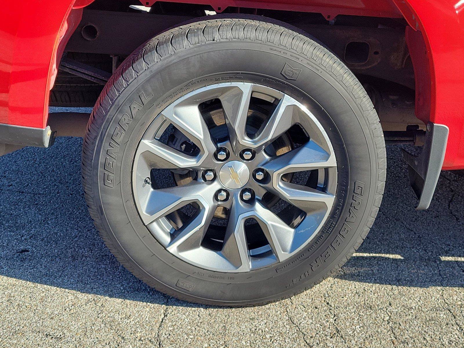 Used 2023 Chevrolet Silverado 1500 LT AWD/4WD image 5