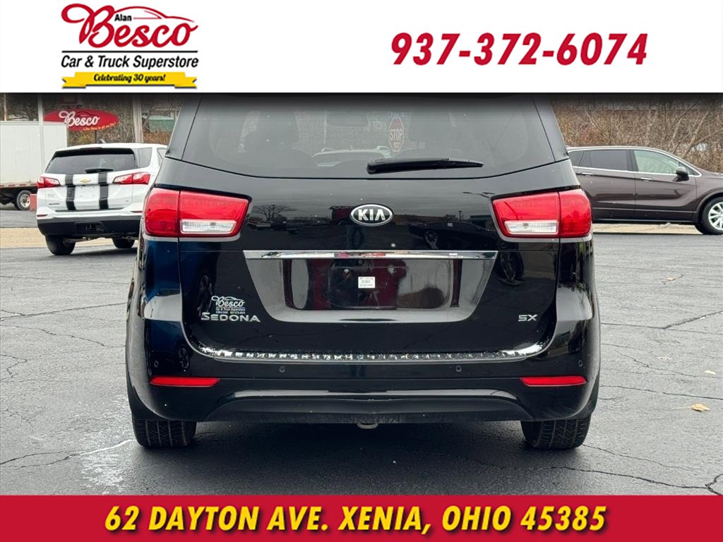 Used 2017 Kia Sedona SX image 5