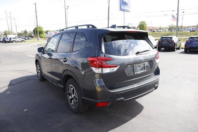 Used 2023 Subaru Forester Premium AWD/4WD image 6