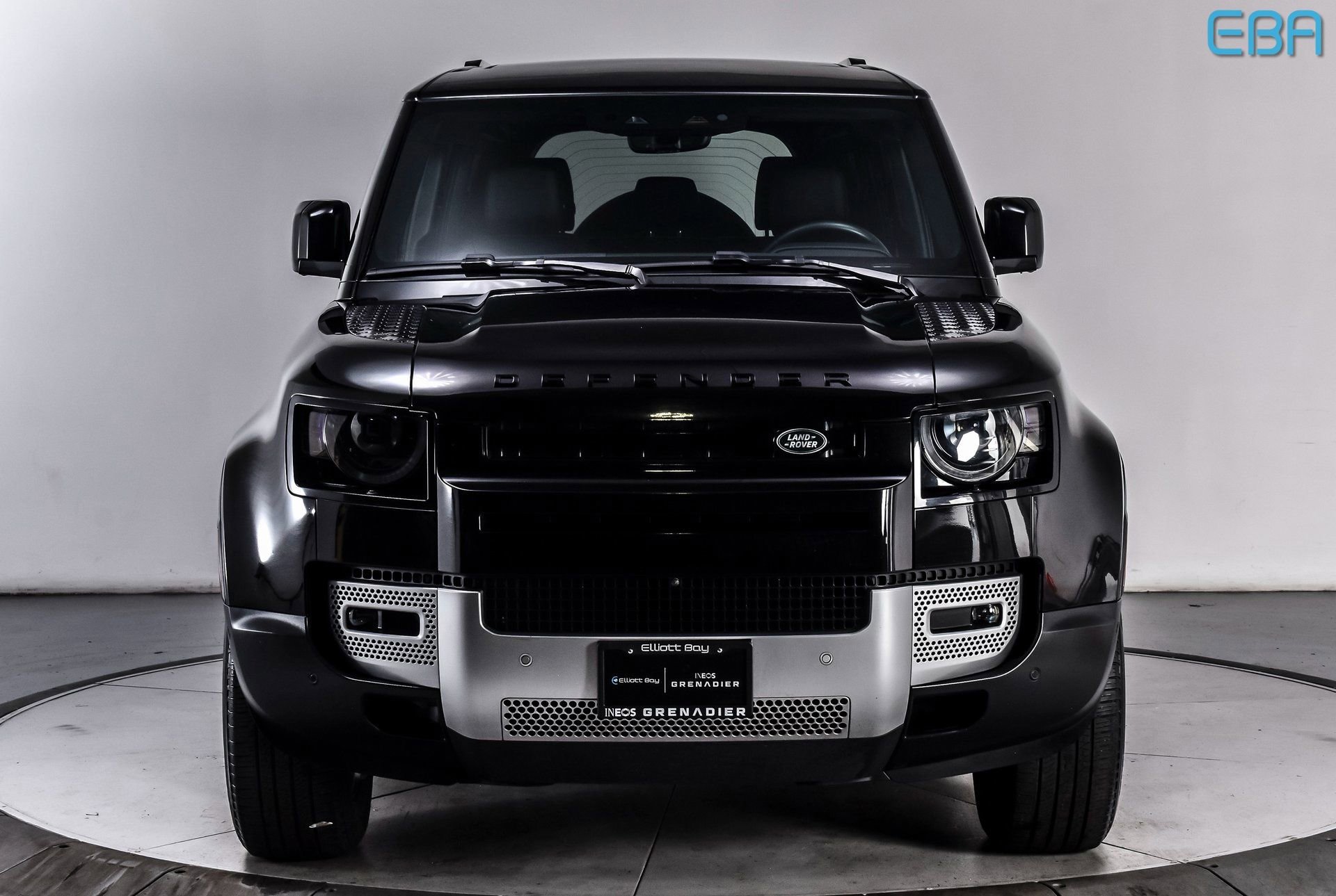 Used 2025 Land Rover Defender 110 S image 8