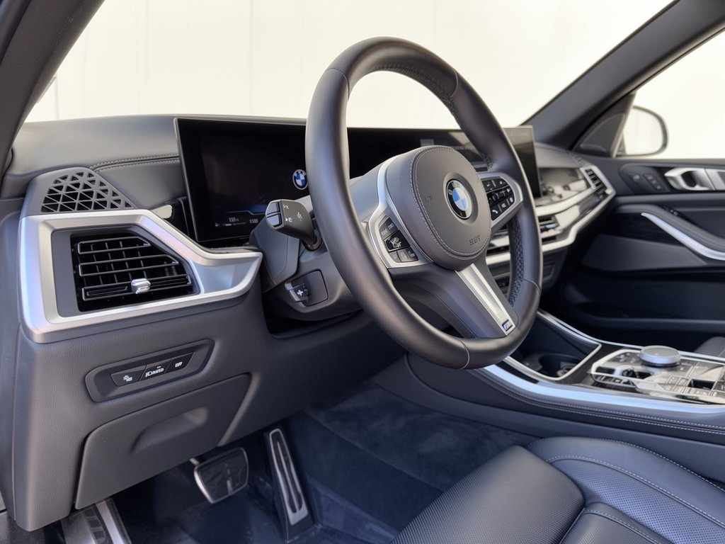 Used 2024 BMW X5 xDrive40i AWD/4WD image 4
