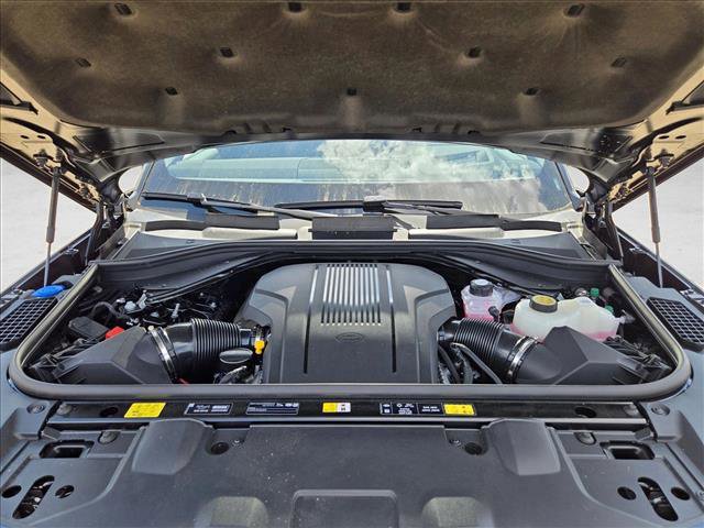 New 2026 Land Rover Range Rover Long Wheelbase SE image 16