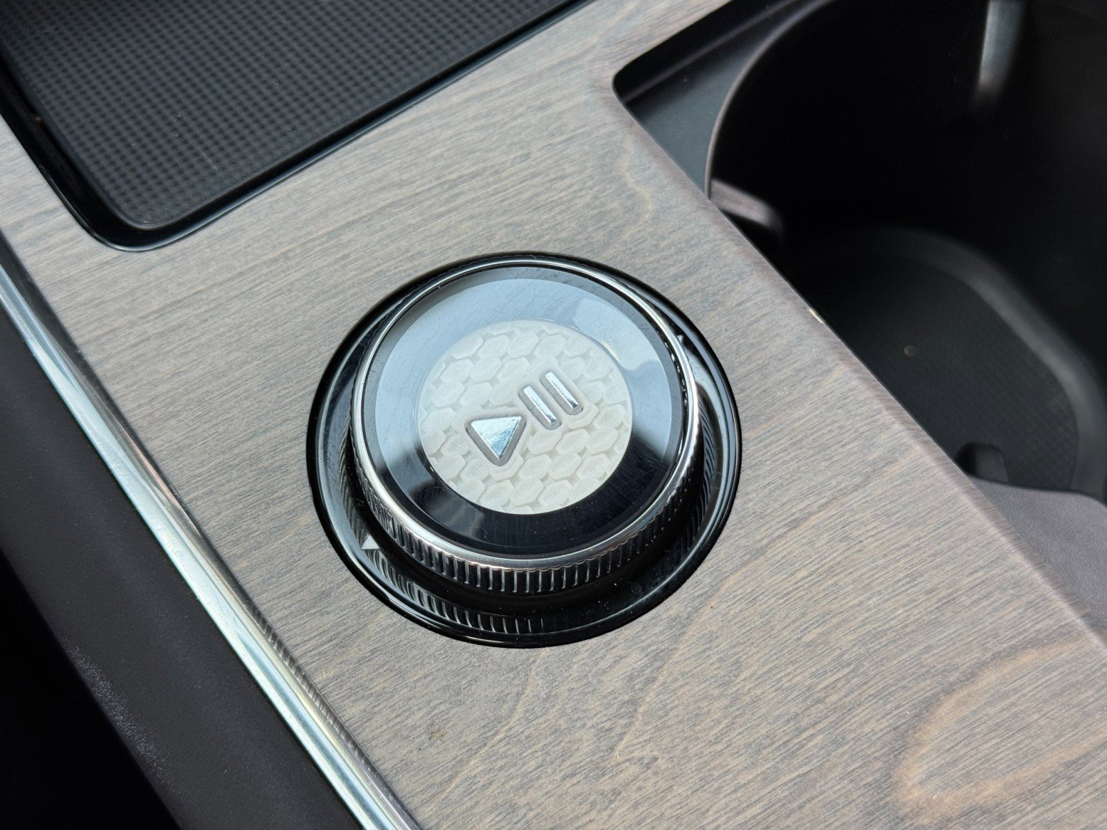 Used 2025 Volvo EX90 Ultra image 32