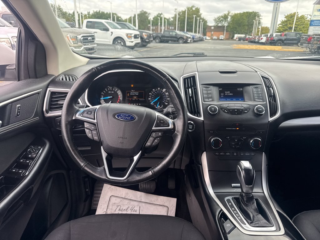 Used 2015 Ford Edge SEL FWD image 17