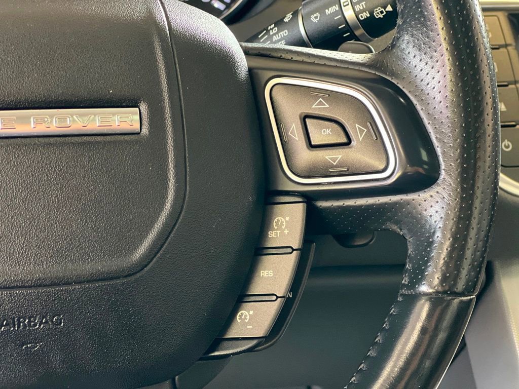 Used 2015 Land Rover Range Rover Evoque Dynamic image 25