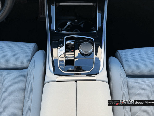 Used 2024 BMW X5 sDrive40i w/ M Sport Package RWD image 16