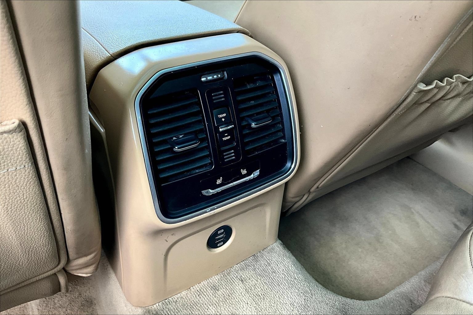 Used 2017 Porsche Macan AWD/4WD image 12