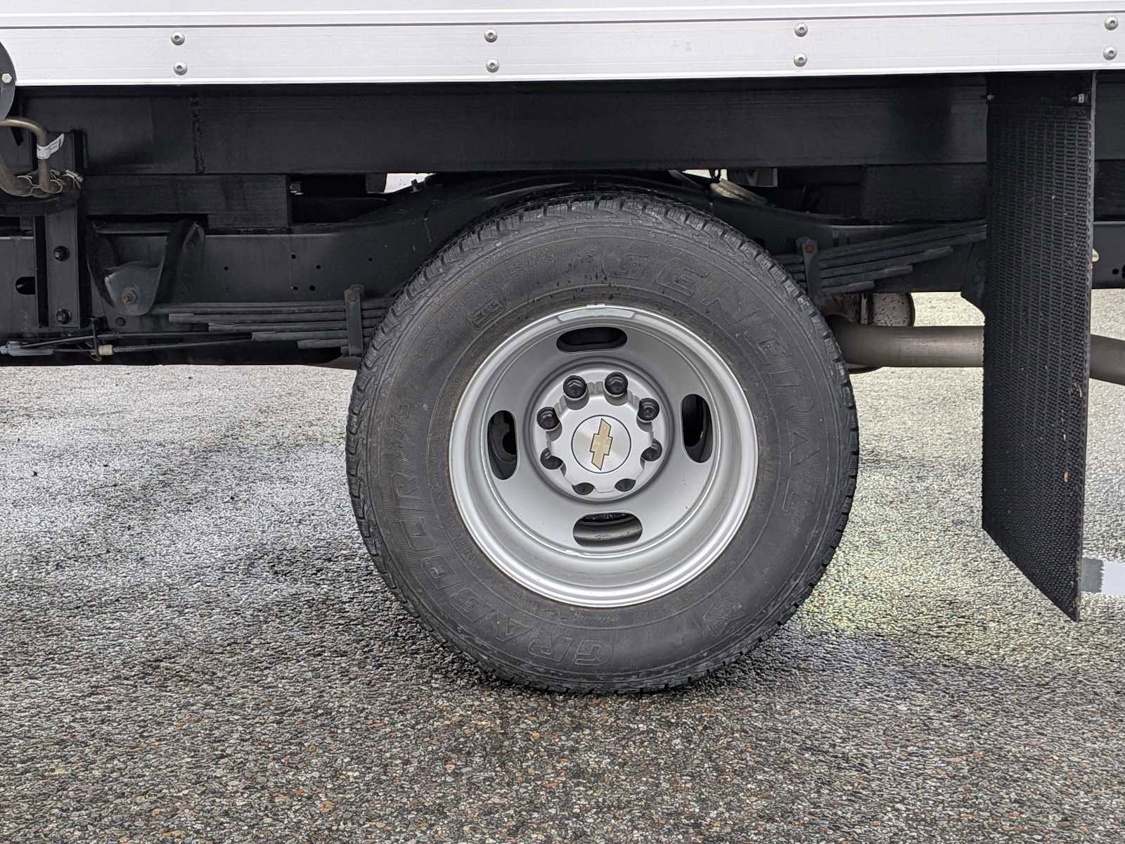 New 2024 Chevrolet Express 3500 w/ Power Convenience Package image 12