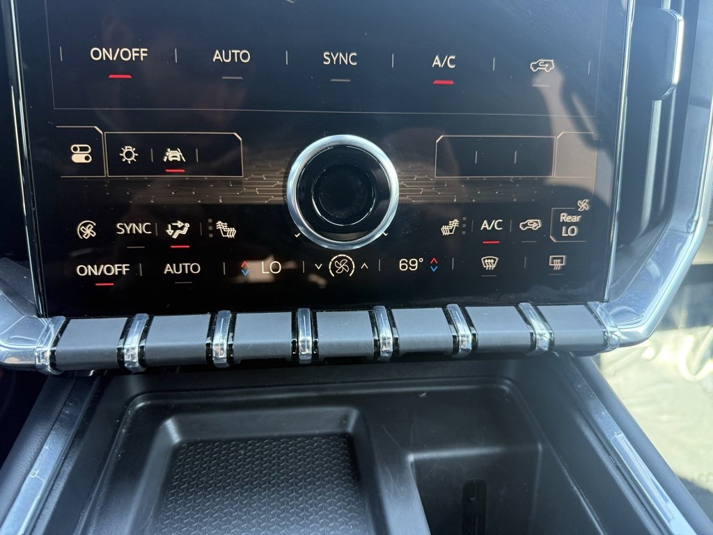 Used 2024 GMC Acadia Elevation image 12