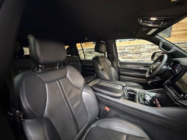 Used 2022 Jeep Wagoneer Series III w/ Convenience Group I image 15