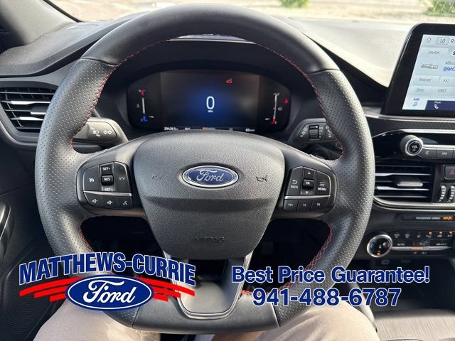 Certified 2025 Ford Escape ST-Line AWD/4WD image 16