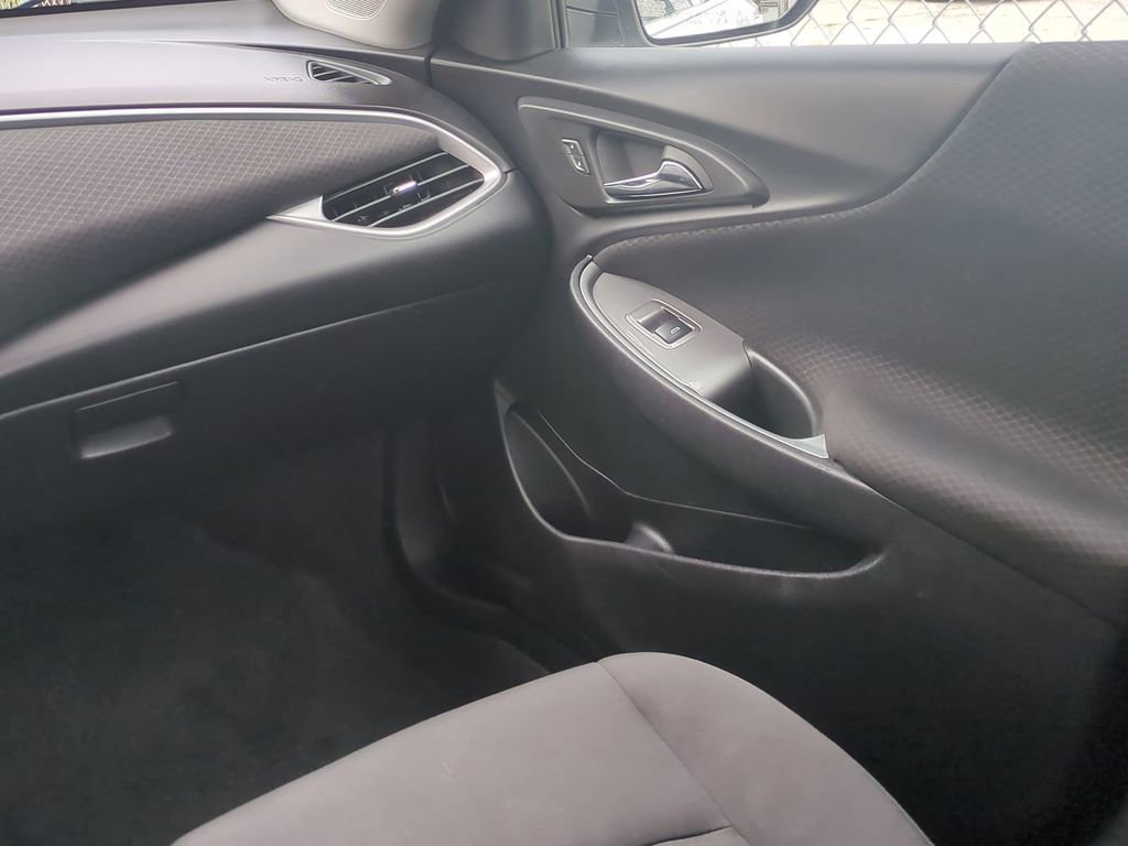 Used 2024 Chevrolet Malibu LT FWD image 18