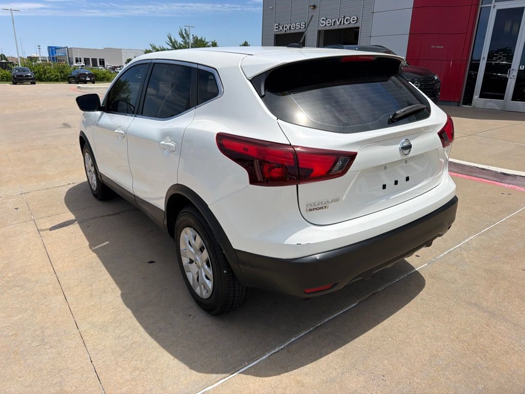 Used 2019 Nissan Rogue Sport S FWD image 3